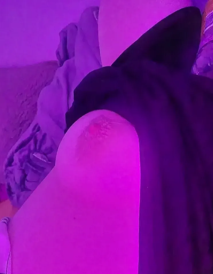 Amina, 34